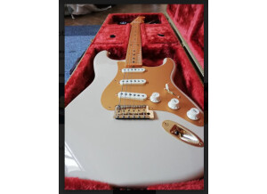 Fender 50th Anniversary Golden Stratocaster (2004) (60975)