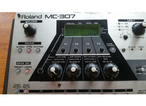 Roland MC-307 (97697)