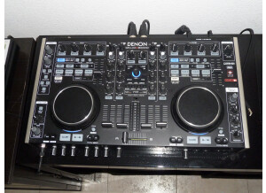 Denon DJ DN-MC6000 (67204)