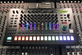 TR-8S_2tof 001.JPG TR-8S_2tof 001.JPG
