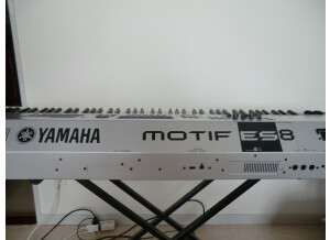 Yamaha MOTIF ES8 (93433)