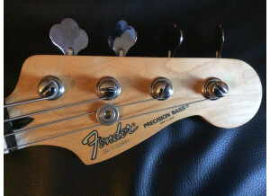 Fender Precision Bass Japan (72081)