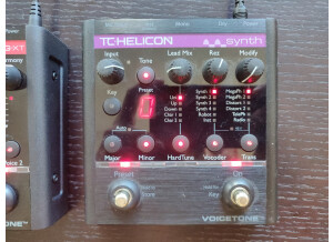 TC-Helicon VoiceTone Synth (5676)