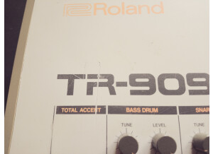 Roland TR-909 (75078)