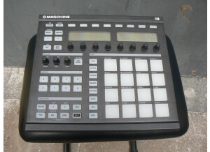 native instrument maschine MKI -1.JPG