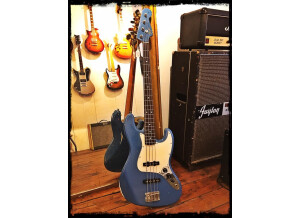 Jazzbass pelham blue japan
