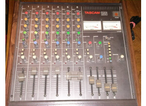 Tascam M-106 (56442)