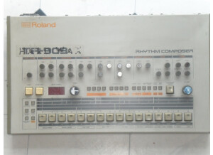 Roland TR-909 (64943)