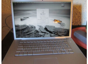 Apple MacBook Pro 2,2 Ghz (8229)