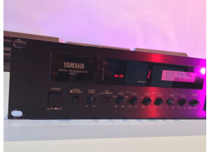 Yamaha REV7 (18013)