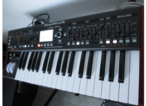 Behringer DeepMind 6 (11355)