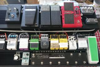 One Control Crocodile Tail