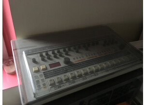 Roland TR-909 (31894)