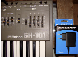 Roland SH-101 (60082)