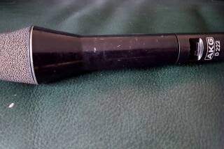 AKG D 222 EB
