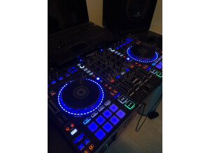 Denon DJ MC7000 (75938)