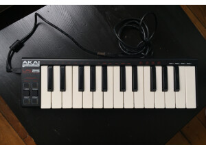 DC4E69FF-5A8C-4BCE-BFFA-CFCB5CD6F356