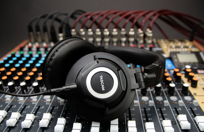 TAS-headphonemixer-7247 TAS-headphonemixer-7247