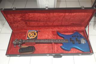 B.C. Rich NJ Mockingbird Bass