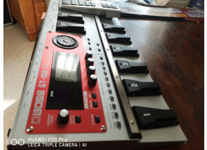Boss GT-10B (48688)