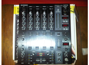 Behringer DJX750 Mixer