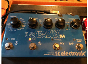 TC Electronic Flashback x4 (28070)