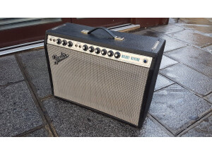 Fender Deluxe Reverb "Silverface" [1968-1982] (84633)