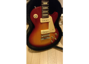 Gibson Les Paul Studio '60s Tribute - Worn Cherry Burst (50033)