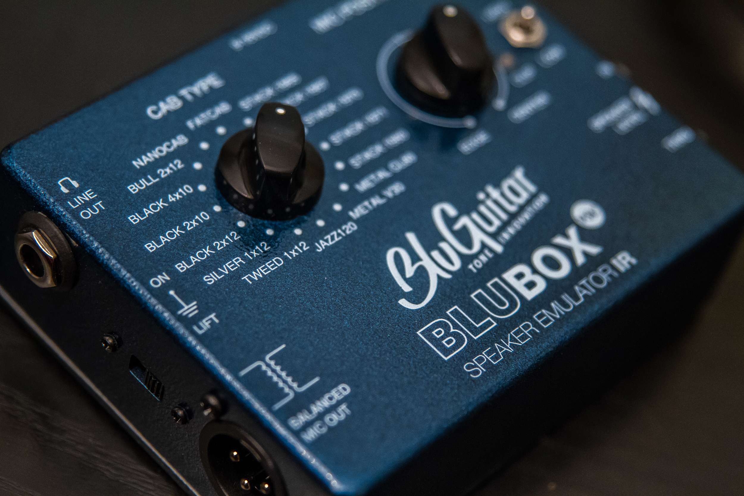 BluGuitar-BluBox-Side