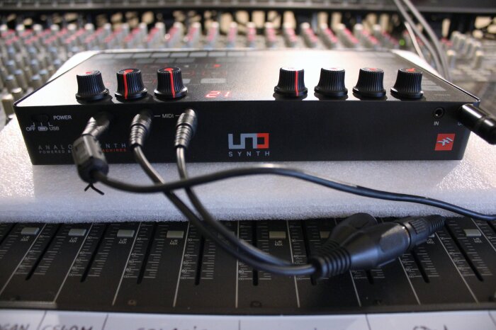 Uno Synth_2tof 09.JPG Uno Synth_2tof 09.JPG
