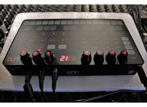 Uno Synth_2tof 08.JPG
