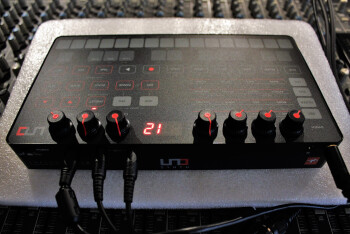 Uno Synth_2tof 08.JPG