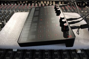 Uno Synth_2tof 10.JPG Uno Synth_2tof 10.JPG