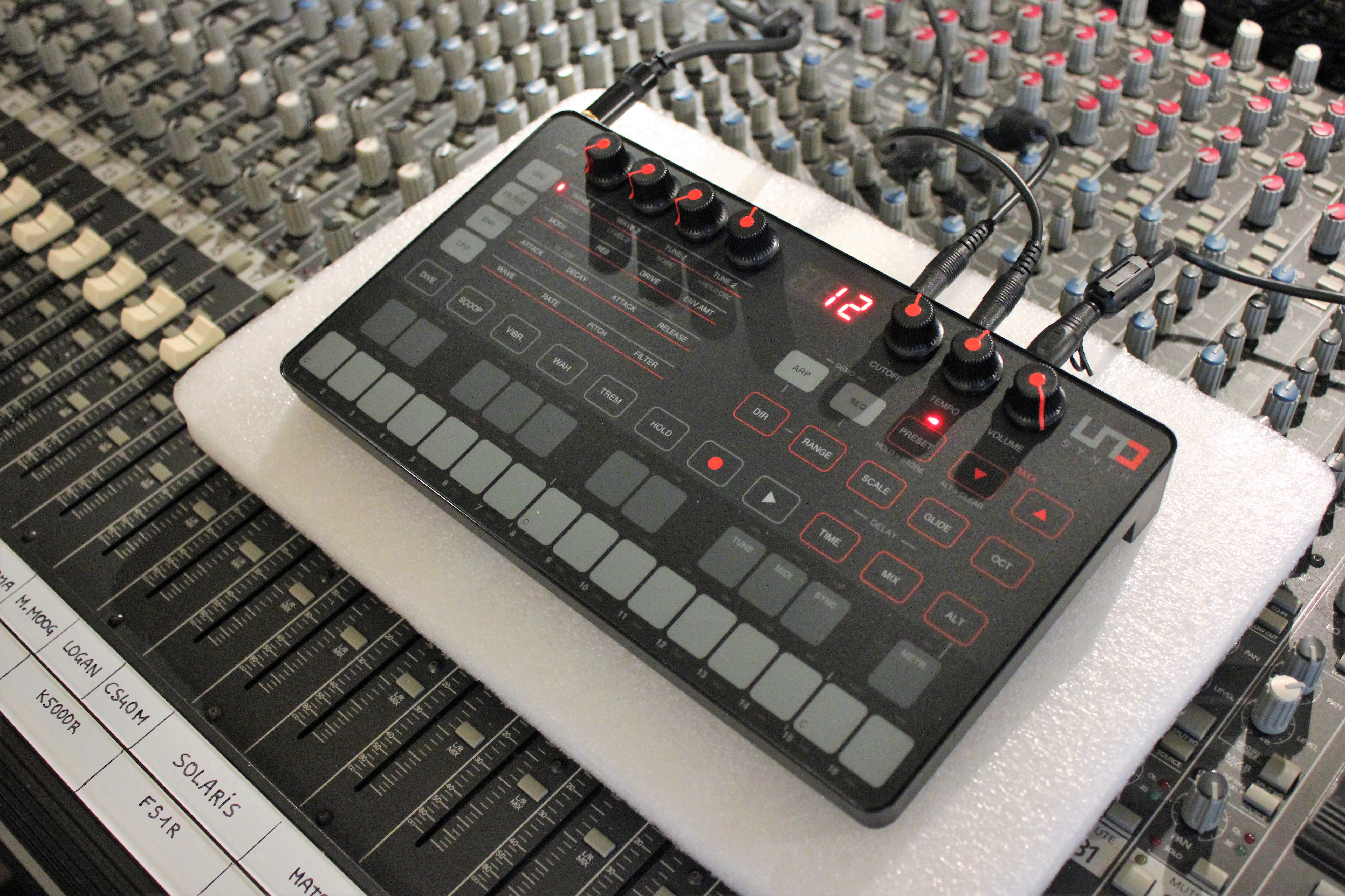 Uno Synth_2tof 03.JPG