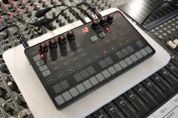 Uno Synth_2tof 02.JPG Uno Synth_2tof 02.JPG