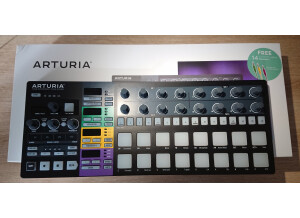 Arturia BeatStep Pro Black Edition (90115)
