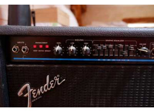 Fender BXR 100 (64002)