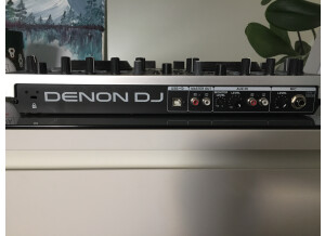 Denon DJ DN-MC2000