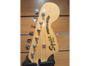 Squier Standard Stratocaster HSS (32468)