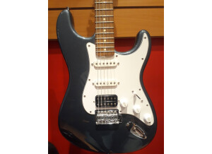 Squier Standard Stratocaster HSS (60026)