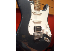Squier Standard Stratocaster HSS (31242)