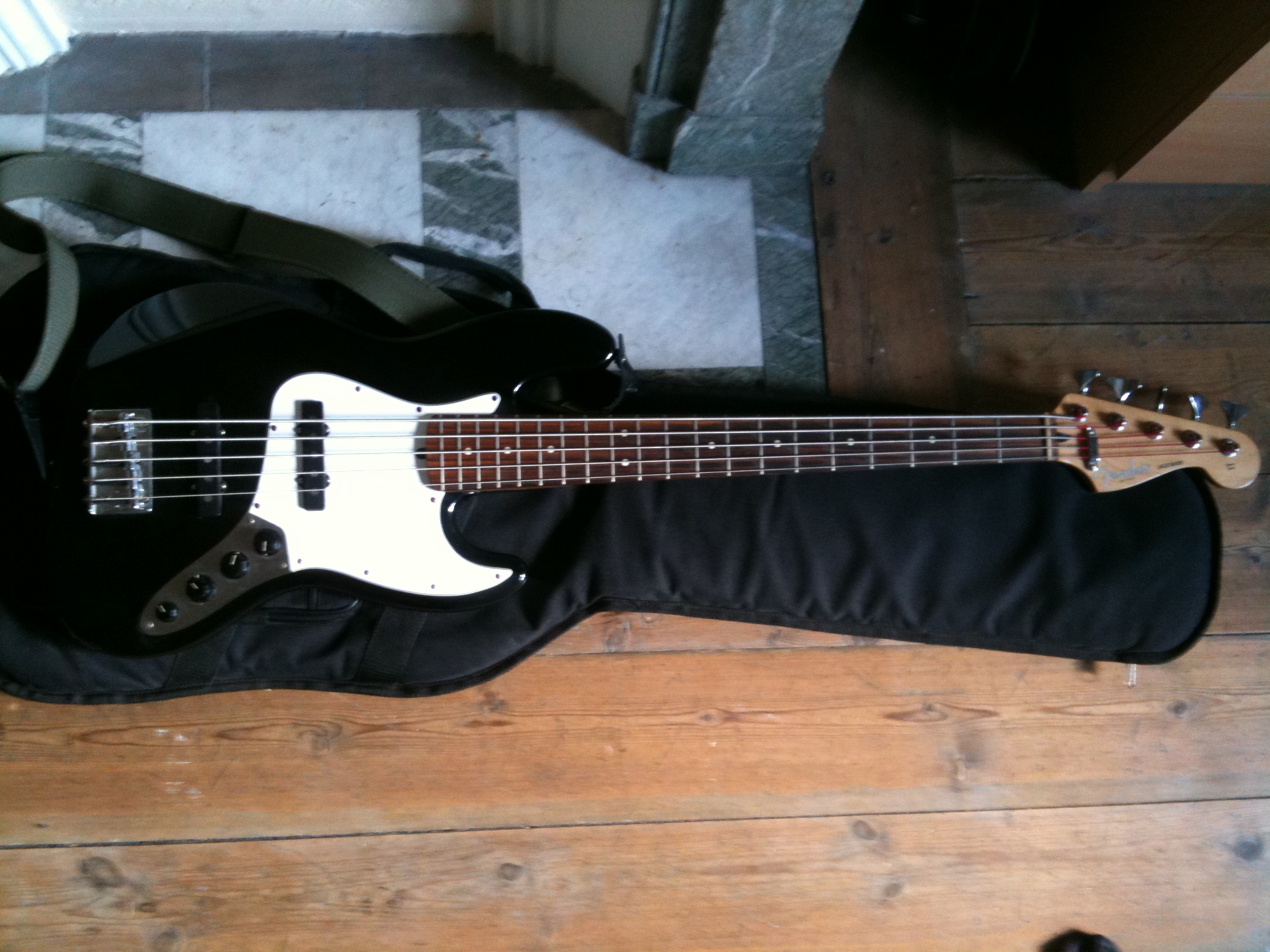 Fender Deluxe Active Jazz Bass V [1998-2004]