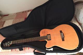 Godin A6 Ultra