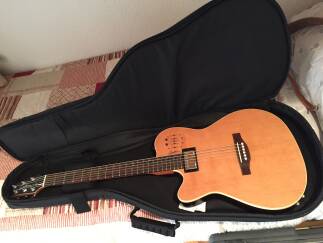Godin A6 Ultra