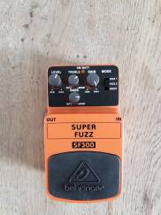Behringer Super Fuzz SF300