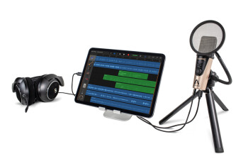 Apogee-HypeMiC-Tripod-3-Pop-Filter-Quarters-iPad-Headphones-IMG_0013_1-1000