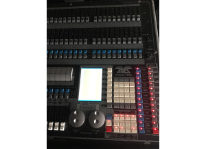Avolites Pearl 2004 (92105)