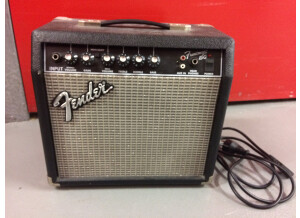 Fender FM 15G (13539)