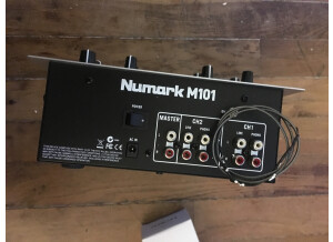 Numark M101