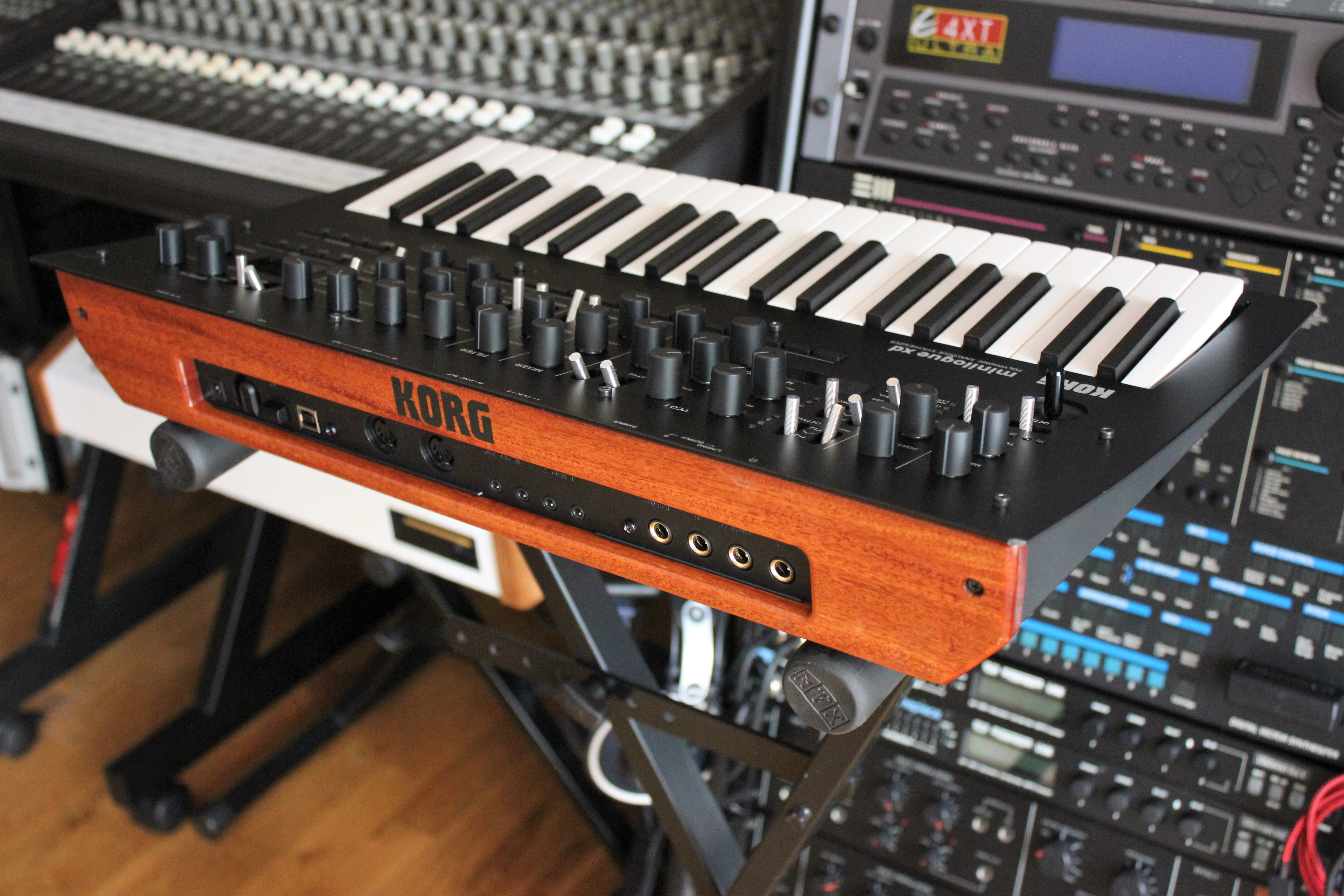 Minilogue XD_2tof 15.JPG